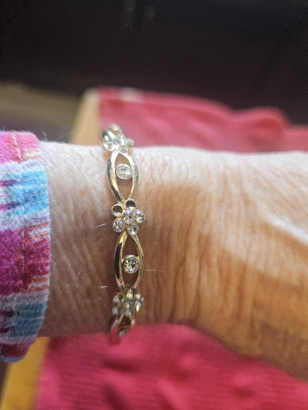 Gold Bracelet With Flowers White Stones